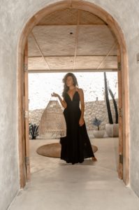 Lampa Monnarita Rollo Sezon tarasowy uważamy za otwarty! Balkonowy i ogródkowy też! Meble i dodatki prosto z Bali